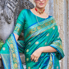 Arresting Rama Kanjivaram Silk Saree With Palimpsest Blouse Piece