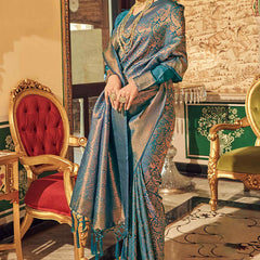 Splendorous Rama Kanjivaram Silk Saree With Felicitous Blouse Piece