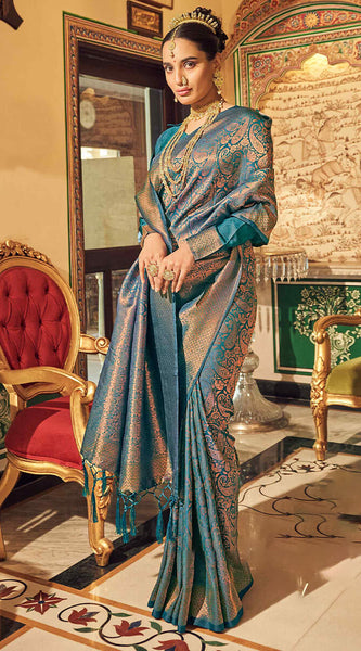 Splendorous Rama Kanjivaram Silk Saree With Felicitous Blouse Piece