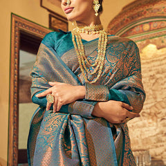 Splendorous Rama Kanjivaram Silk Saree With Felicitous Blouse Piece