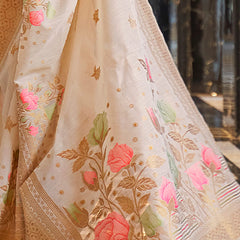 Energetic Beige Cotton Silk Saree With Refreshing Blouse Piece