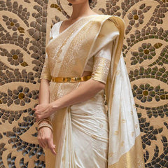 Dissemble White Kanjivaram Silk Saree With Embrocation Blouse Piece