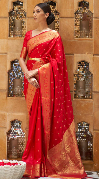 Mellifluous Red Kanjivaram Silk Saree With Panoply Blouse Piece