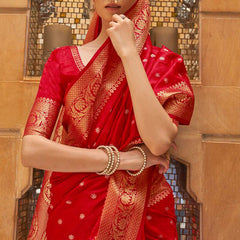 Mellifluous Red Kanjivaram Silk Saree With Panoply Blouse Piece
