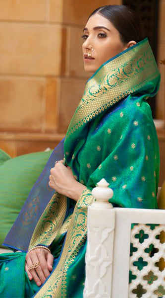 Redolent Rama Kanjivaram Silk Saree With Susurrous Blouse Piece