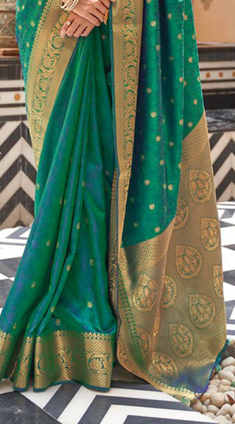Redolent Rama Kanjivaram Silk Saree With Susurrous Blouse Piece