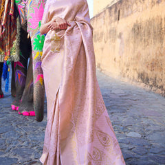 Prominent Baby Pink Kanjivaram Silk Saree with Entrancing Blouse Piece