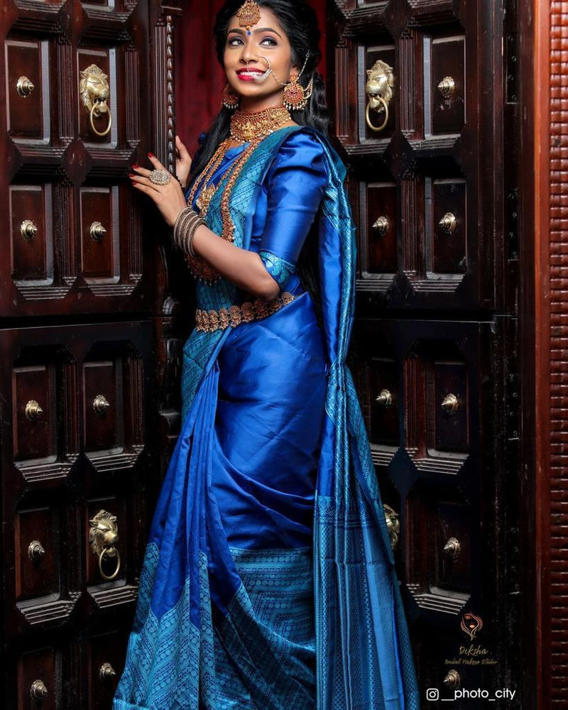 Latest Trend Lichi Silk Saree with Stylish Zari Design