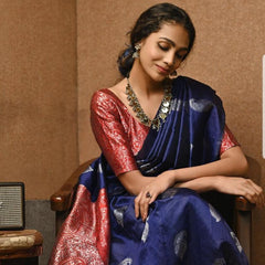 Traditional Wear Lichi Silk Saree with Stunning Zari Patterns