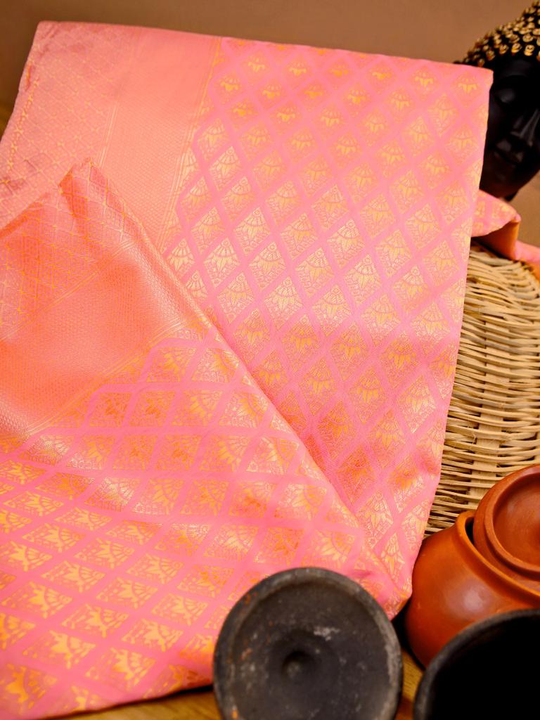 Stylish Lichi Silk Saree with Heavy Zari Border