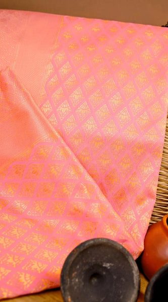 Stylish Lichi Silk Saree with Heavy Zari Border