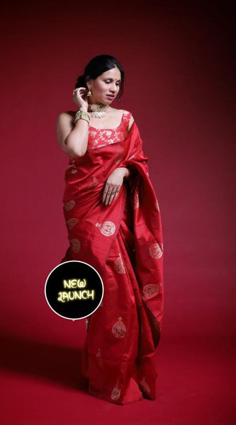 Graceful Lichi Silk Saree with Fine Zari Craftsmanship