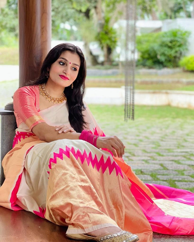 Luxurious Lichi Silk Saree with Exclusive Zari Weaving