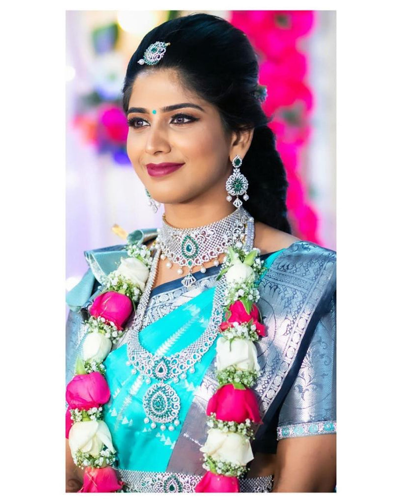 Luxury Silk Saree with Lichi Fabric & Exquisite Zari Art