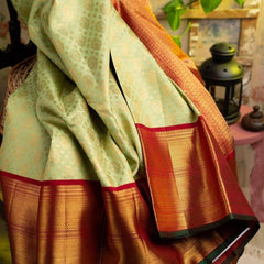 Flawless Lichi Silk Saree with Exclusive Zari Weaving