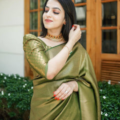Elegant Designer Lichi Silk Saree with Classy Zari Pattern