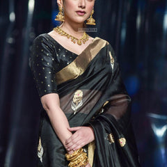 Gorgeous Lichi Silk Saree with Grand Zari Pallu