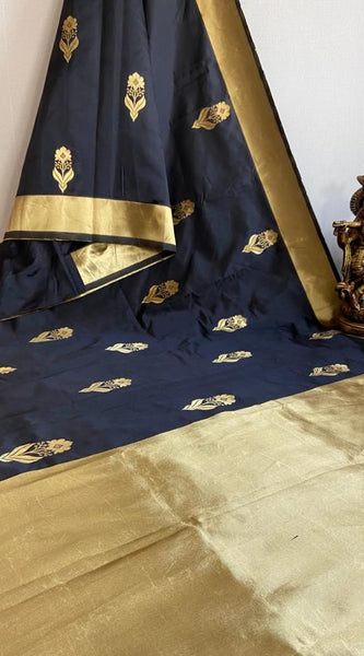 Gorgeous Lichi Silk Saree with Grand Zari Pallu
