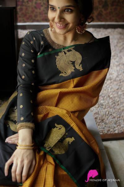 Bridal Wear Lichi Silk Saree with Exquisite Zari Weaving