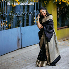 High-Quality Lichi Silk Saree with Traditional Zari Weaving