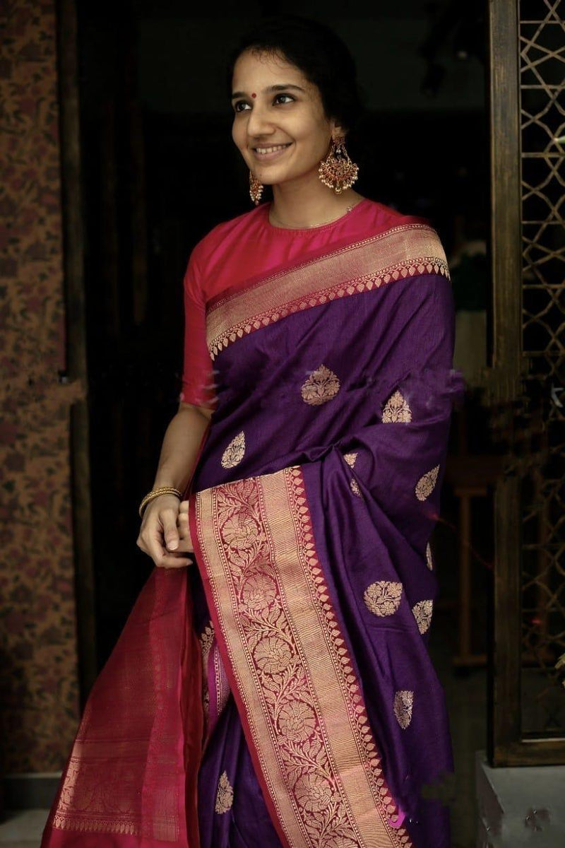 Charming Party Wear Lichi Silk Saree with Stylish Zari Work