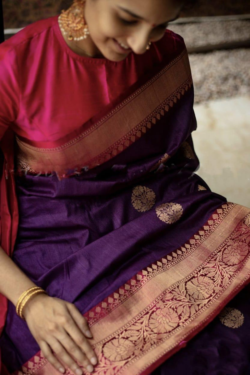 Charming Party Wear Lichi Silk Saree with Stylish Zari Work