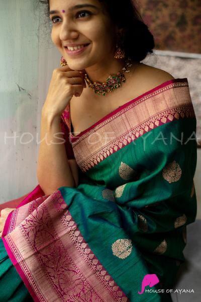 Charming Party Wear Lichi Silk Saree with Stylish Zari Work