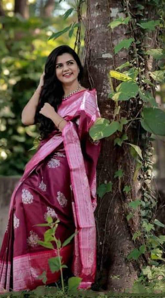 Exquisite Lichi Silk Saree with Stylish Zari Detailing