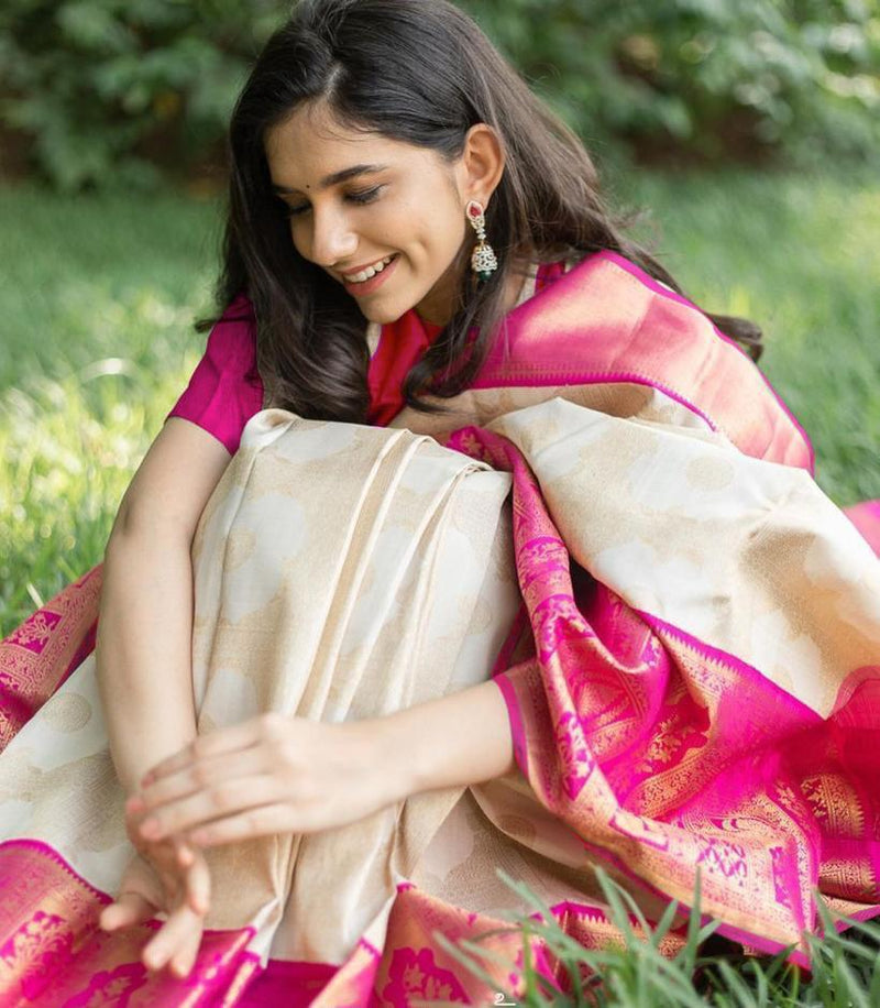Best Seller Lichi Silk Saree with Elegant Zari Finish