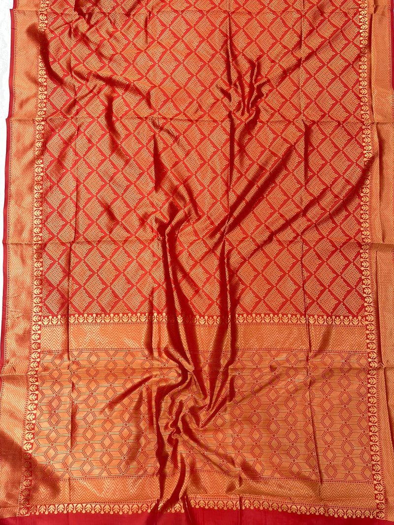 Ethnic Look Lichi Silk Saree with Elegant Zari Craftsmanship