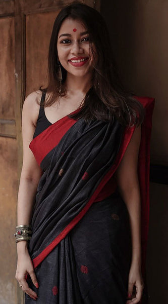 Imbrication Black Cotton Silk Saree With Scintilla Blouse Piece