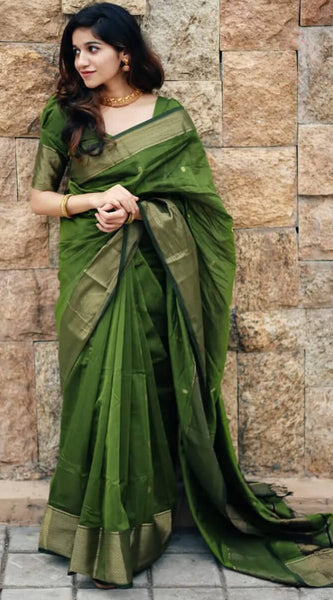 Dazzling Green Cotton Silk Saree With Beautiful Blouse Piece