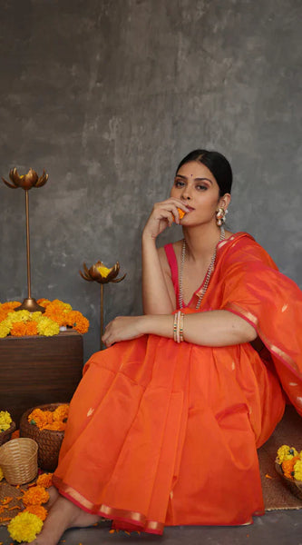 Susurrous Orange Cotton Silk Saree With Enthralling Blouse Piece