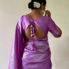 Charming Lavender Kanjivaram Silk Saree With Flattering Blouse Piece