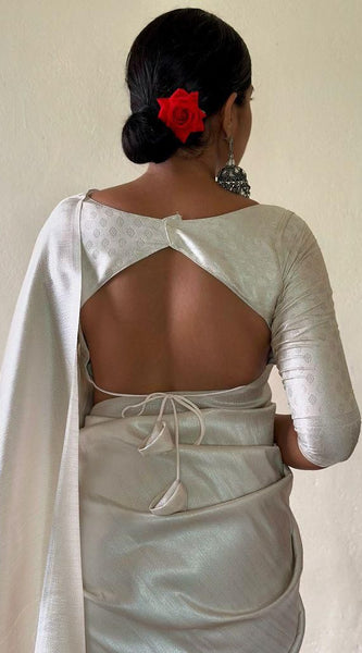 Inspiring Off White Kanjivaram Silk Saree With Arresting Blouse Piece