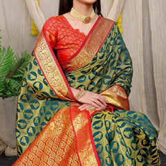 Arresting Dark Green Kanjivaram Silk With Palimpsest Blouse Piece