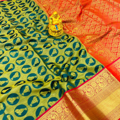 Arresting Dark Green Kanjivaram Silk With Palimpsest Blouse Piece