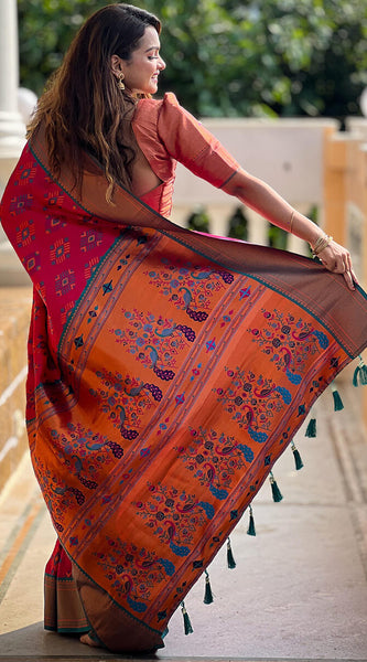 Gratifying Dark Pink Paithani Silk Saree With Smart Blouse Piece