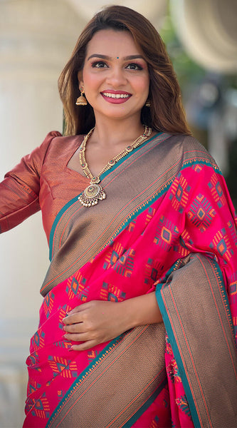 Gratifying Dark Pink Paithani Silk Saree With Smart Blouse Piece