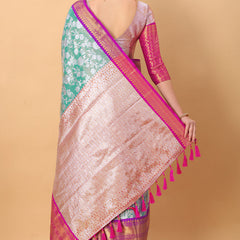 Vestigial Firozi Kanjivaram Silk Saree With Lassitude Blouse Piece