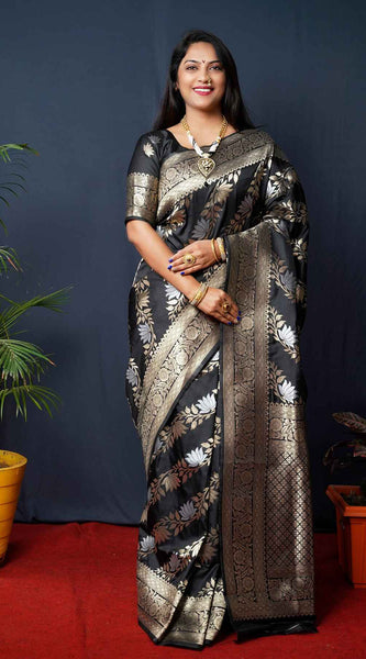 Murmurous Black Kanjivaram Silk With Fairytale Blouse Piece