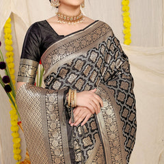 Pleasant Black Kanjivaram Silk With Tempting Blouse Piece