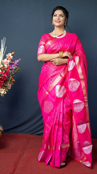 Engaging Dark Pink Linen Silk Saree With Super Mesmerising Blouse Piece
