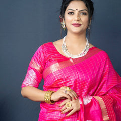 Engaging Dark Pink Linen Silk Saree With Super Mesmerising Blouse Piece