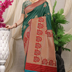Murmurous Dark Green Kanjivaram Silk With Sizzling Blouse Piece