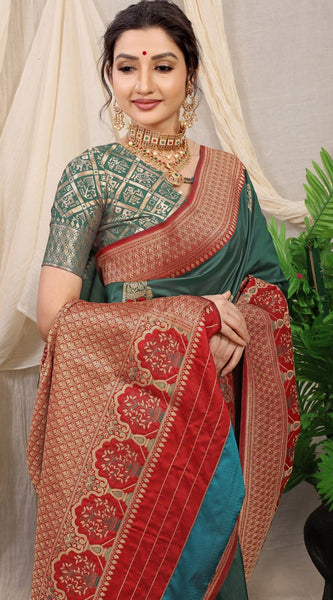 Murmurous Dark Green Kanjivaram Silk With Sizzling Blouse Piece