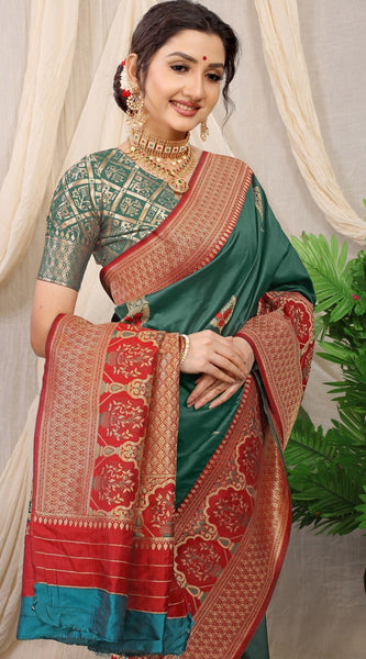 Murmurous Dark Green Kanjivaram Silk With Sizzling Blouse Piece