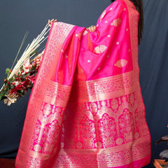 Redolent Dark Pink Kanjivaram Silk With Demure Blouse Piece
