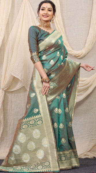 Confounding Grey Kanjivaram Silk With Effervescent Blouse Piece