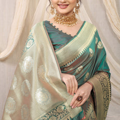 Confounding Grey Kanjivaram Silk With Effervescent Blouse Piece